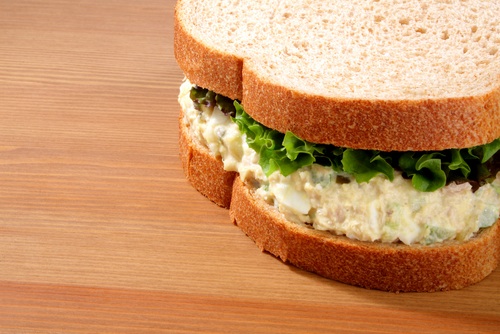 shutterstock_tuna sandwich