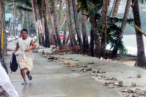 Supertyphoon Haiyan strikes the Philippines